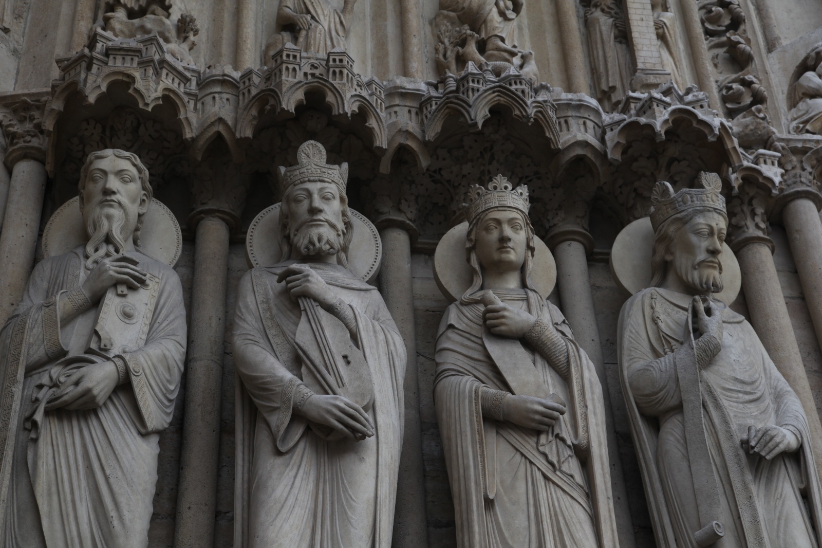 Notre Dame detail 1
